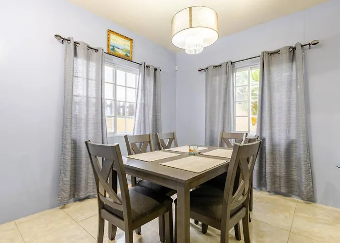 Modern 3 Bedroom With 2 Half Bath
