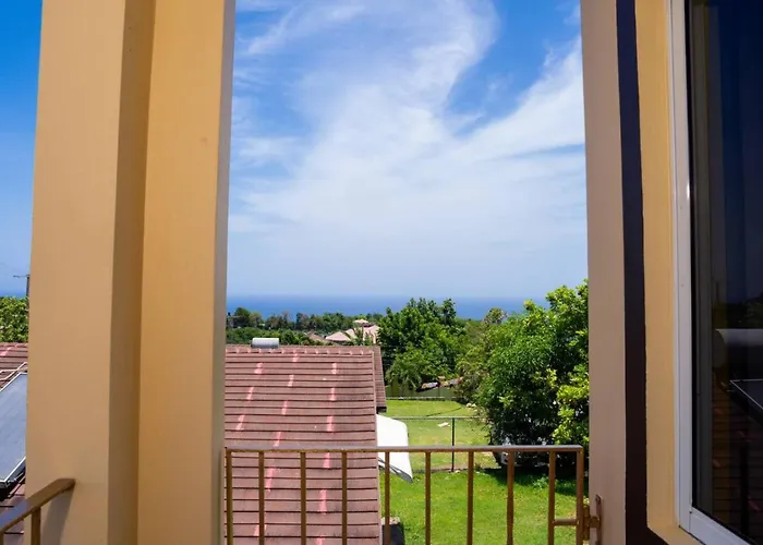 Holiday home Modern 3 Bedroom With 2 Half Bath *