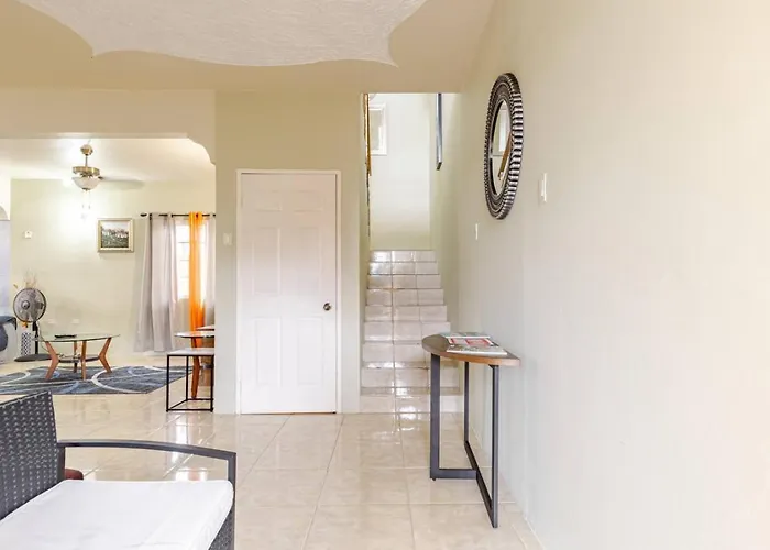 Modern 3 Bedroom With 2 Half Bath * Montego Bay