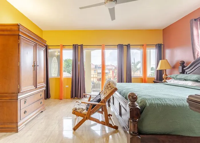 Modern 3 Bedroom With 2 Half Bath * Montego Bay